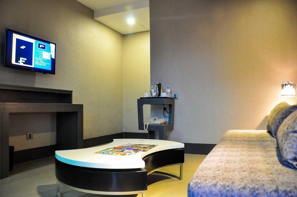 Eloisa Royal Suites Lapu-Lapu City Bagian luar foto