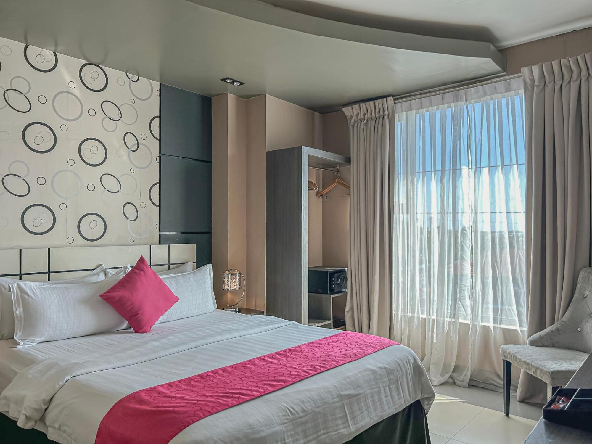 Eloisa Royal Suites Lapu-Lapu City Bagian luar foto