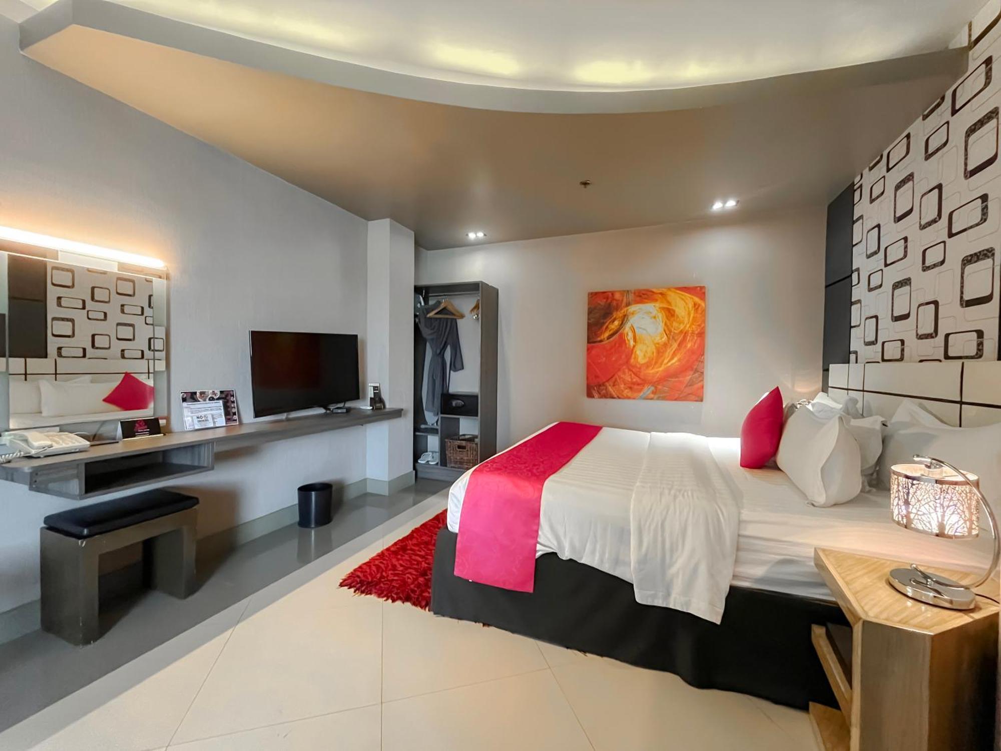 Eloisa Royal Suites Lapu-Lapu City Bagian luar foto