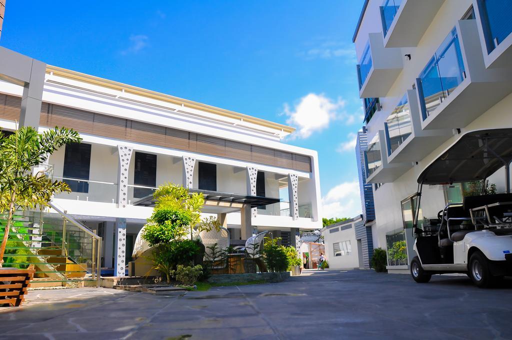 Eloisa Royal Suites Lapu-Lapu City Bagian luar foto