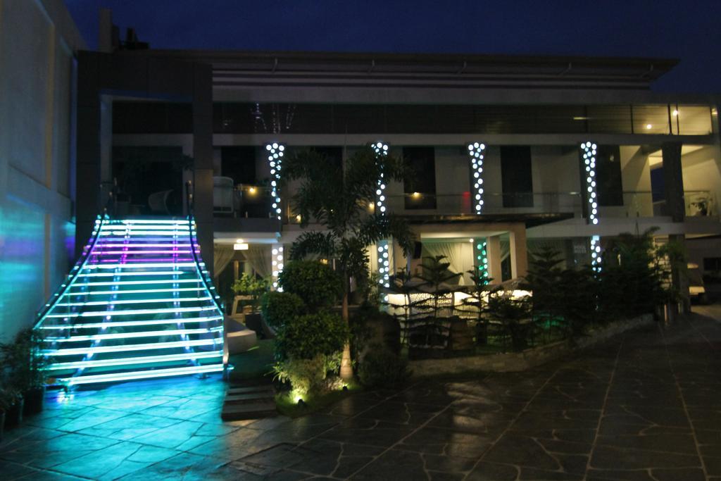 Eloisa Royal Suites Lapu-Lapu City Bagian luar foto