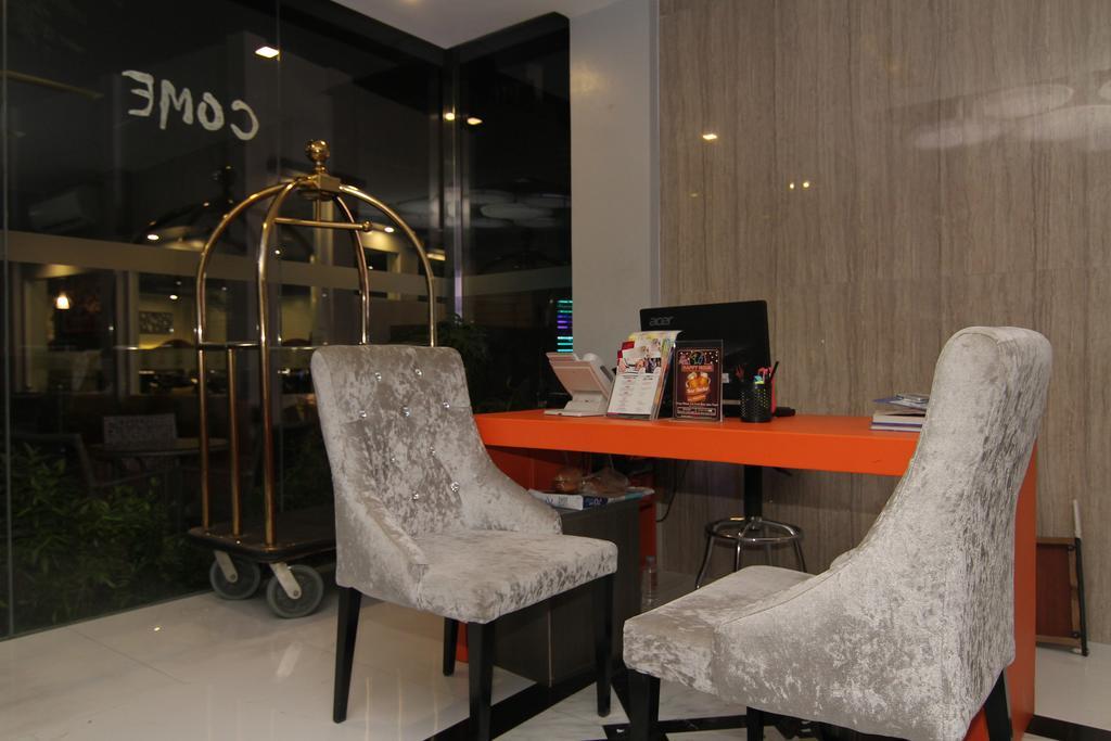 Eloisa Royal Suites Lapu-Lapu City Bagian luar foto